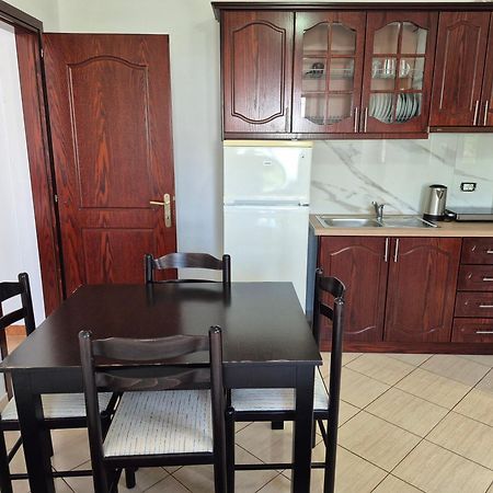 Vita Apartment - Spacious Garden And Balcony 5 Min To Beach & Center Ksamil Kültér fotó