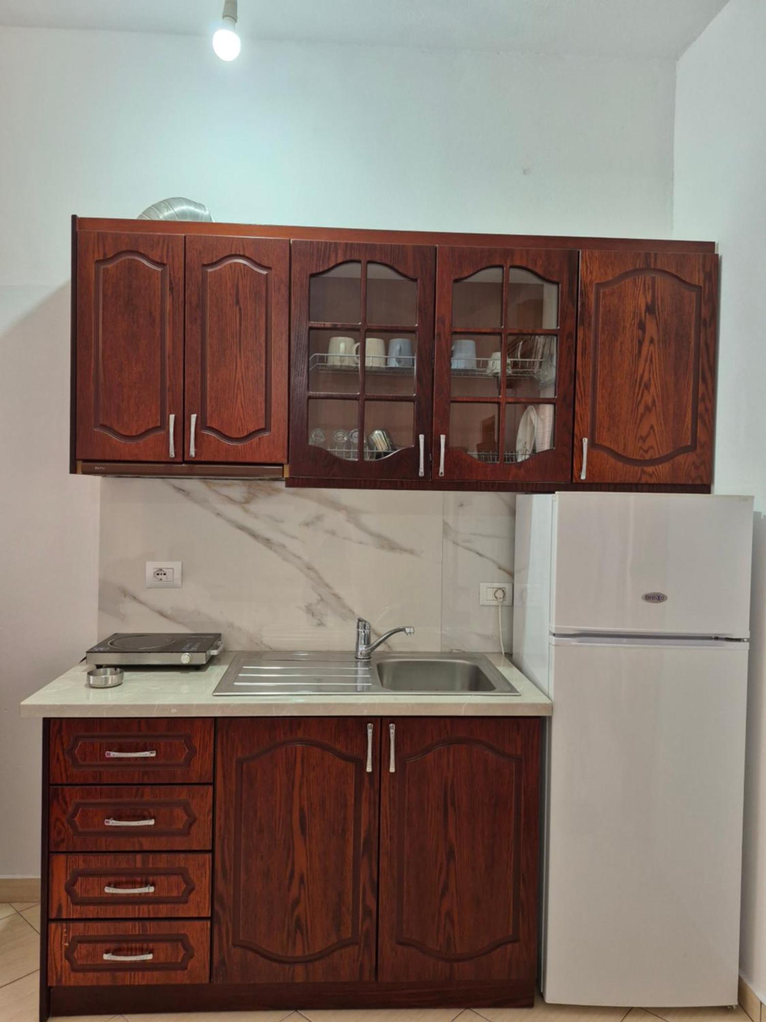 Vita Apartment - Spacious Garden And Balcony 5 Min To Beach & Center Ksamil Kültér fotó