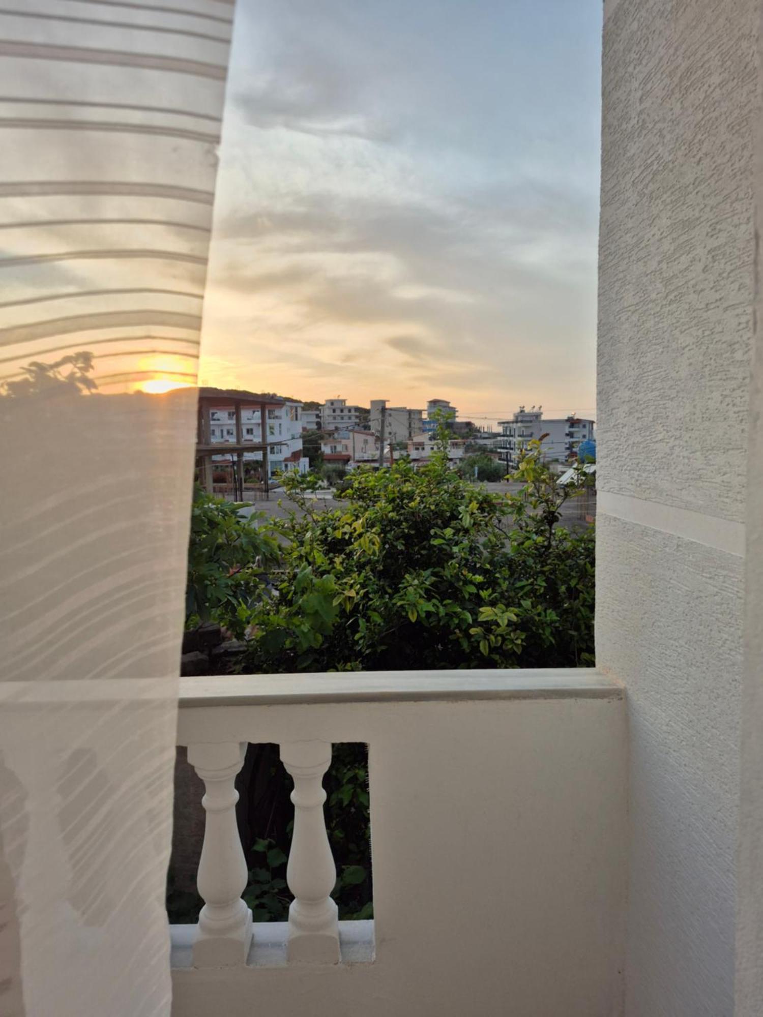 Vita Apartment - Spacious Garden And Balcony 5 Min To Beach & Center Ksamil Kültér fotó